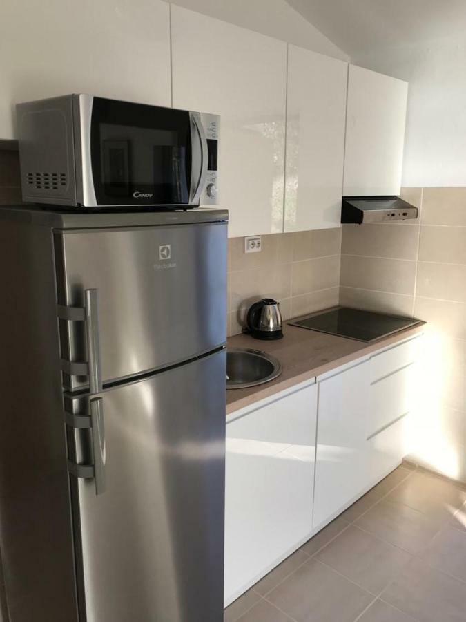 Apartment In Maslinica 70M From The Sea Экстерьер фото
